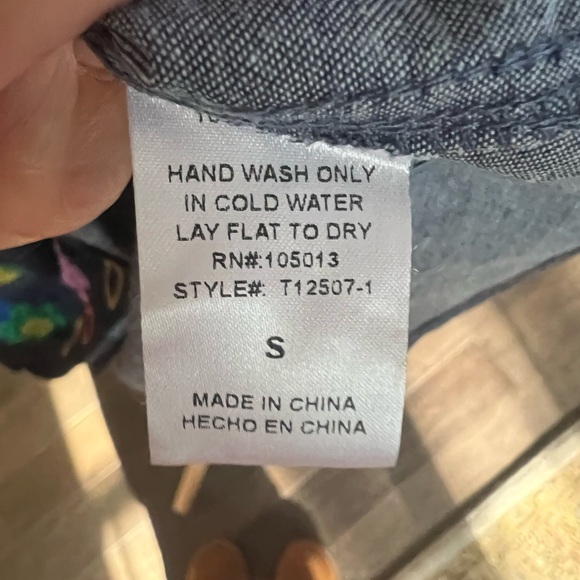 Savanna Jane Floral Embroidered Top - Picture 4 of 7